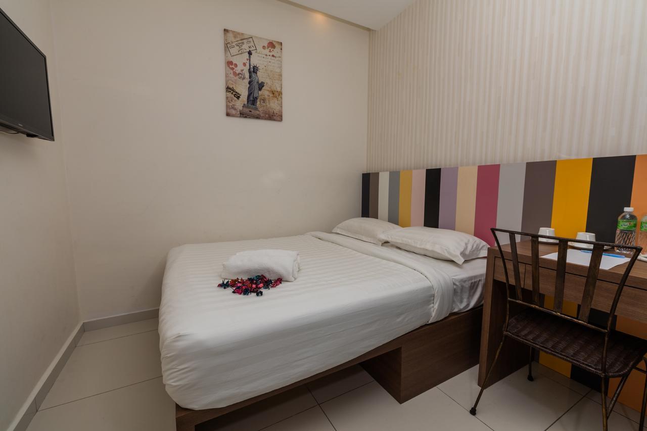Hotel Uptown Subang Airport Shah Alam Esterno foto