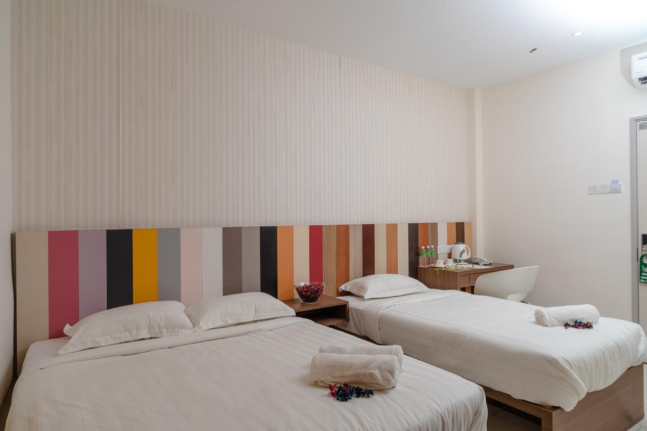 Hotel Uptown Subang Airport Shah Alam Esterno foto