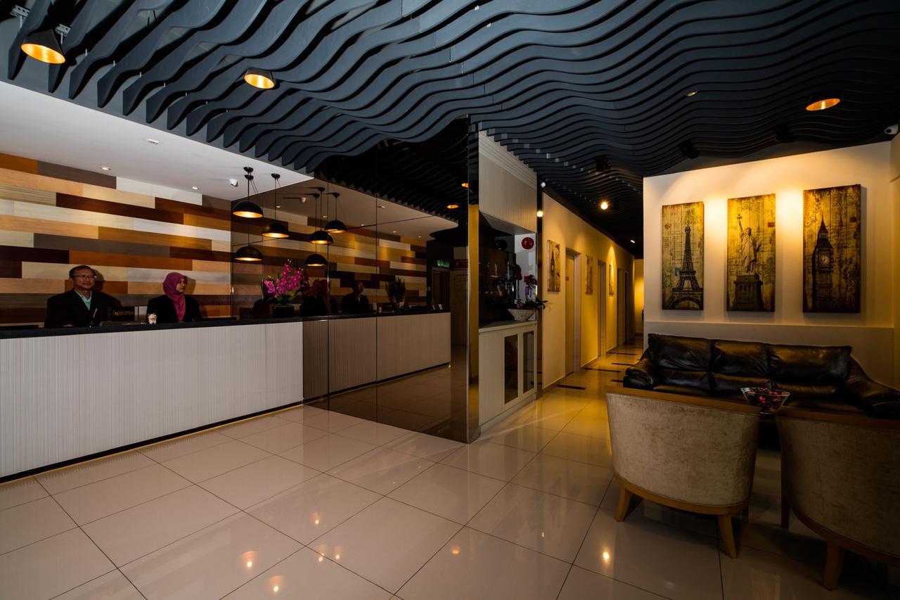 Hotel Uptown Subang Airport Shah Alam Esterno foto