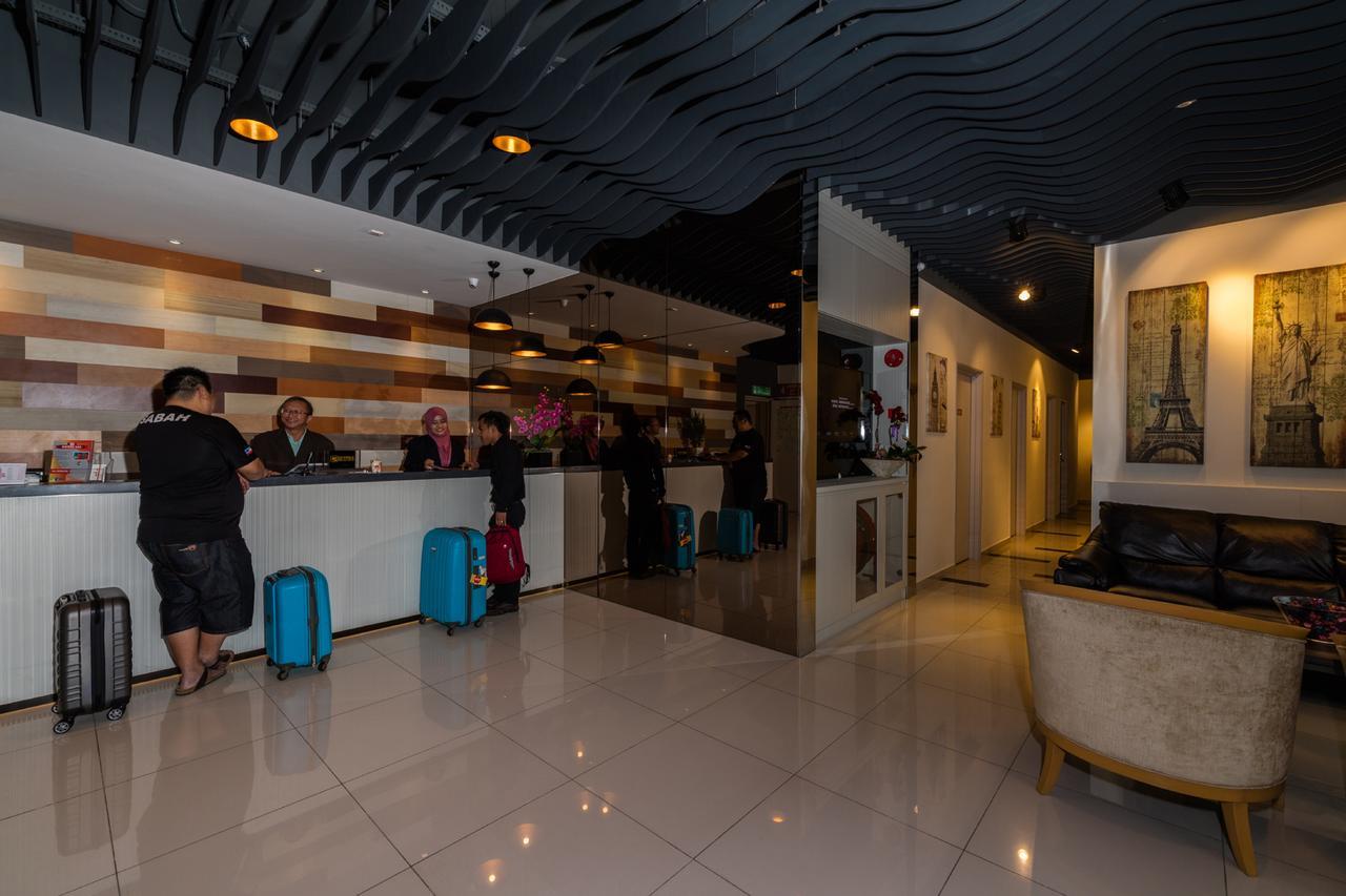 Hotel Uptown Subang Airport Shah Alam Esterno foto
