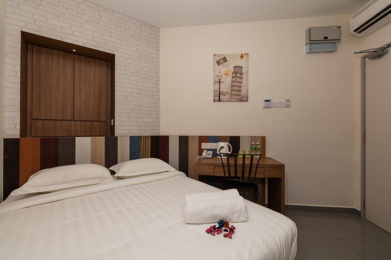 Hotel Uptown Subang Airport Shah Alam Esterno foto