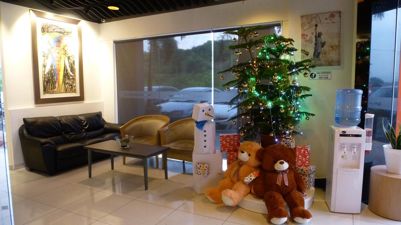 Hotel Uptown Subang Airport Shah Alam Esterno foto